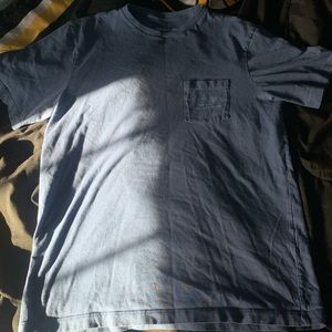 Vineyard vines t shirt